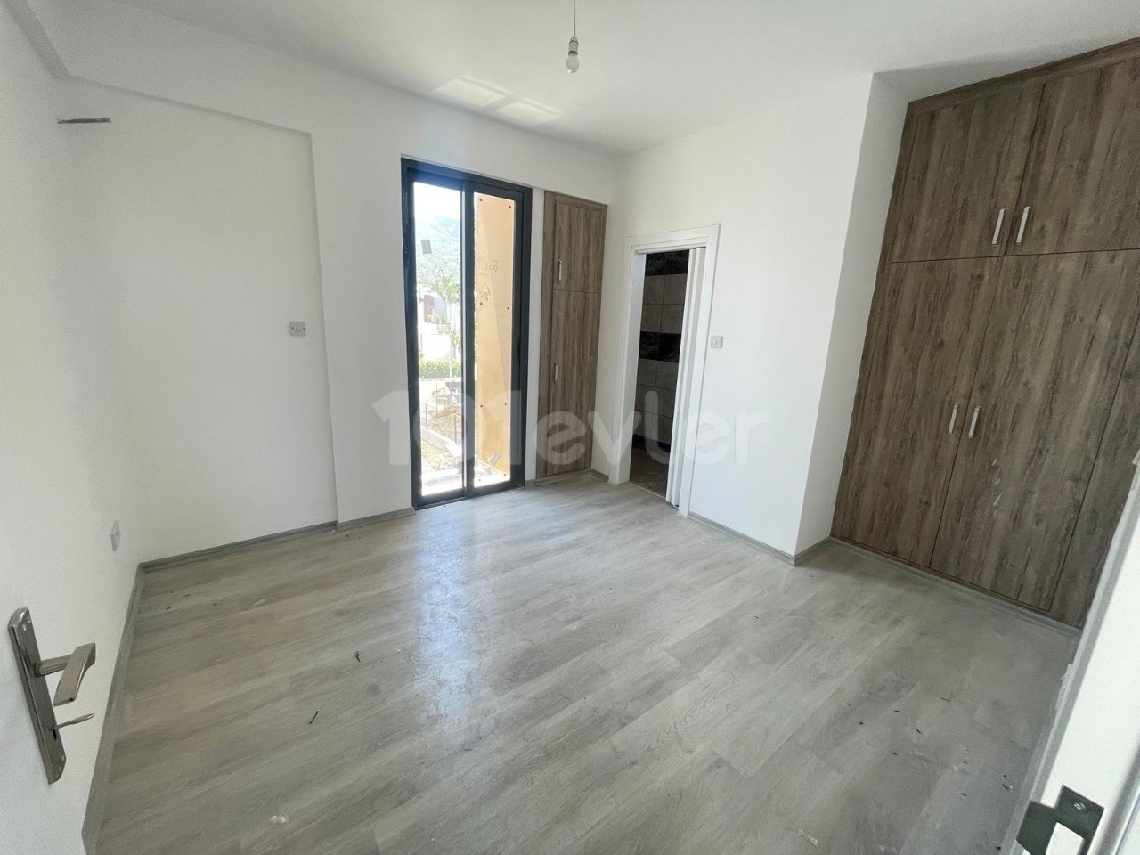 Girne Alsancak'ta Satılık 2+1 Villa