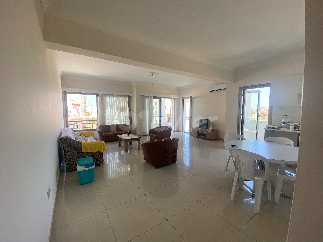 Girne Merkez'de Satılık 3+1 Daire /Flat For Sale in Kyrenia Center