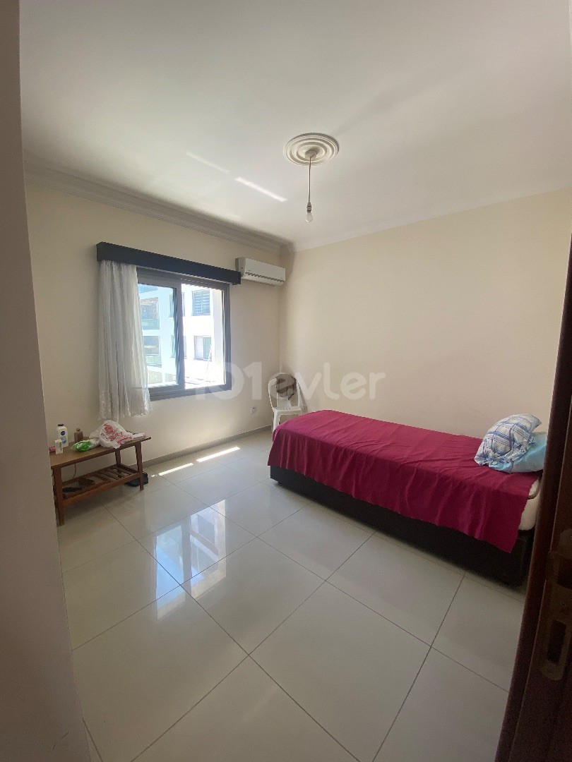 Girne Merkez'de Satılık 3+1 Daire /Flat For Sale in Kyrenia Center