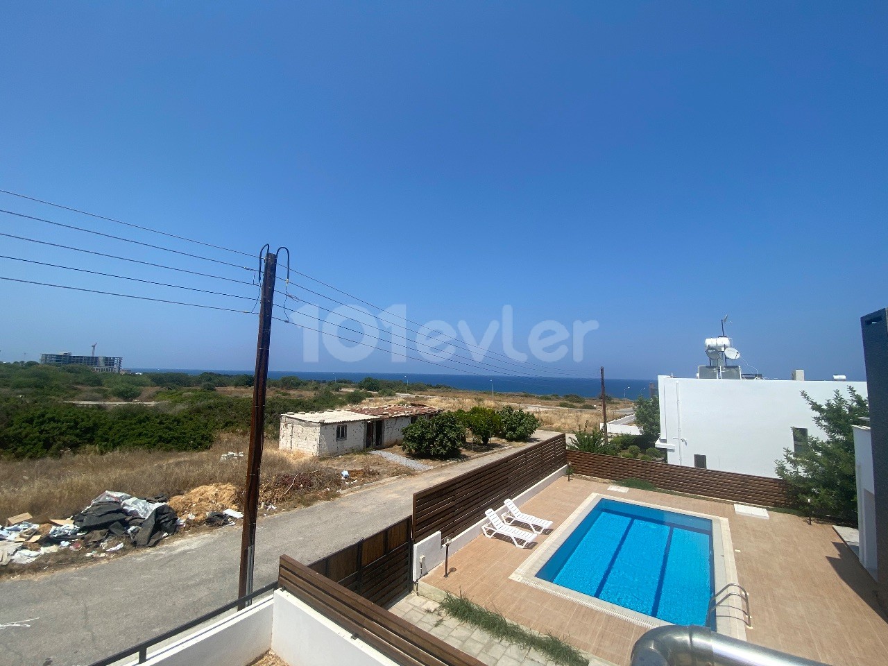 Villa for Rent within Walking Distance to the Sea ** 