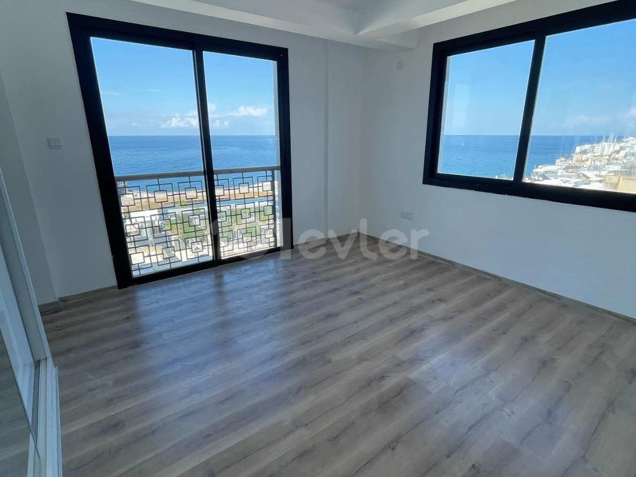 Flat For Sale in Girne Merkez, Kyrenia