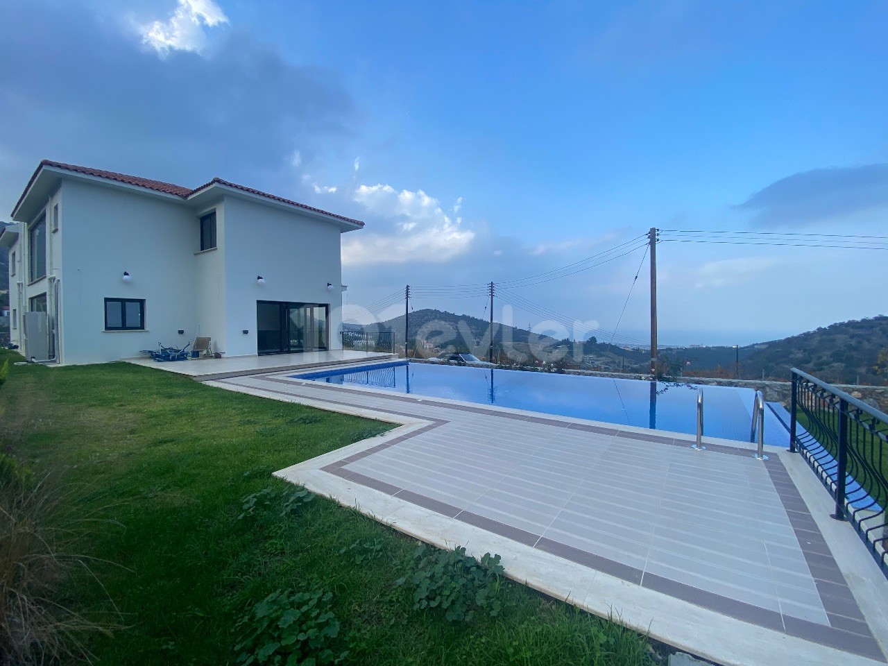 Girne Ilgaz'da Satılık 4+1 Villa