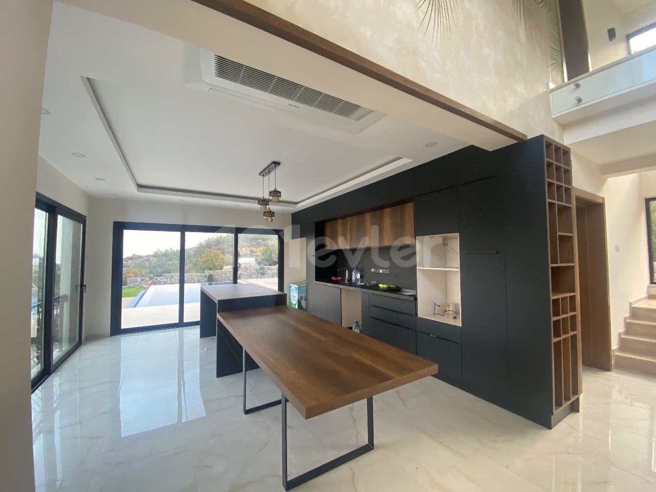 Girne Ilgaz'da Satılık 4+1 Villa