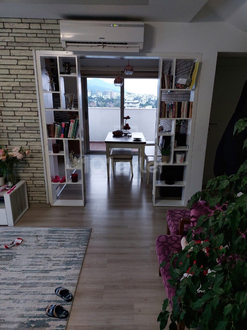 Girne Merkez'de Satılık 2+1 Eşyalı Daire