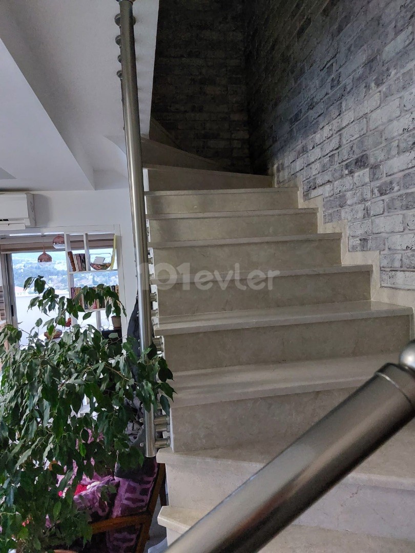 Penthouse For Sale in Girne Merkez, Kyrenia