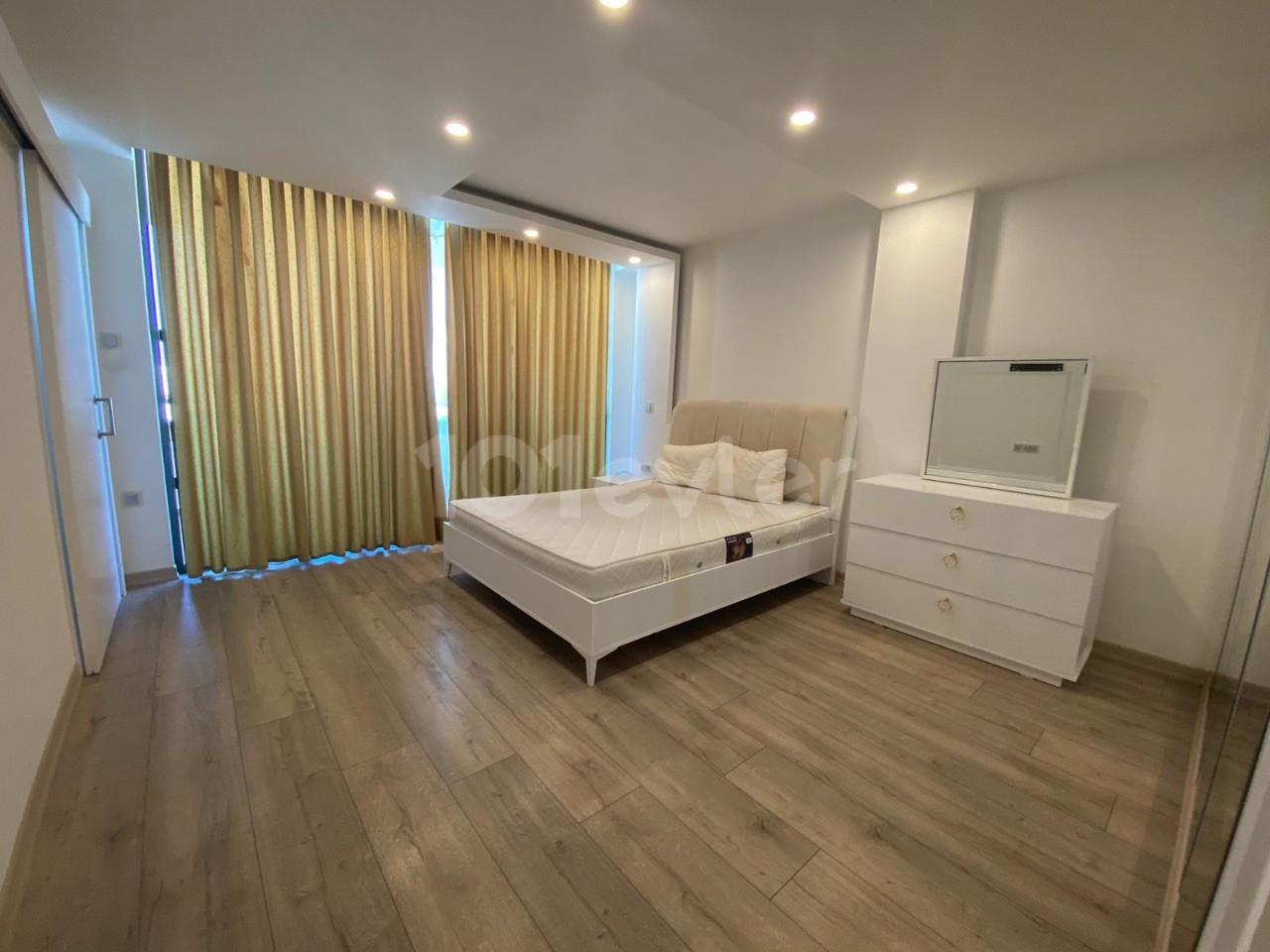 Flat To Rent in Girne Merkez, Kyrenia