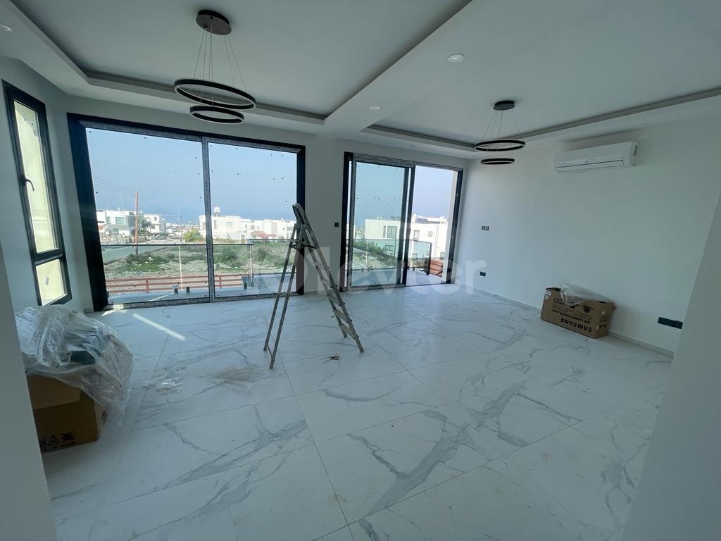 Zu verkaufen 4+1 Villa in Catalkoy, Kyrenia