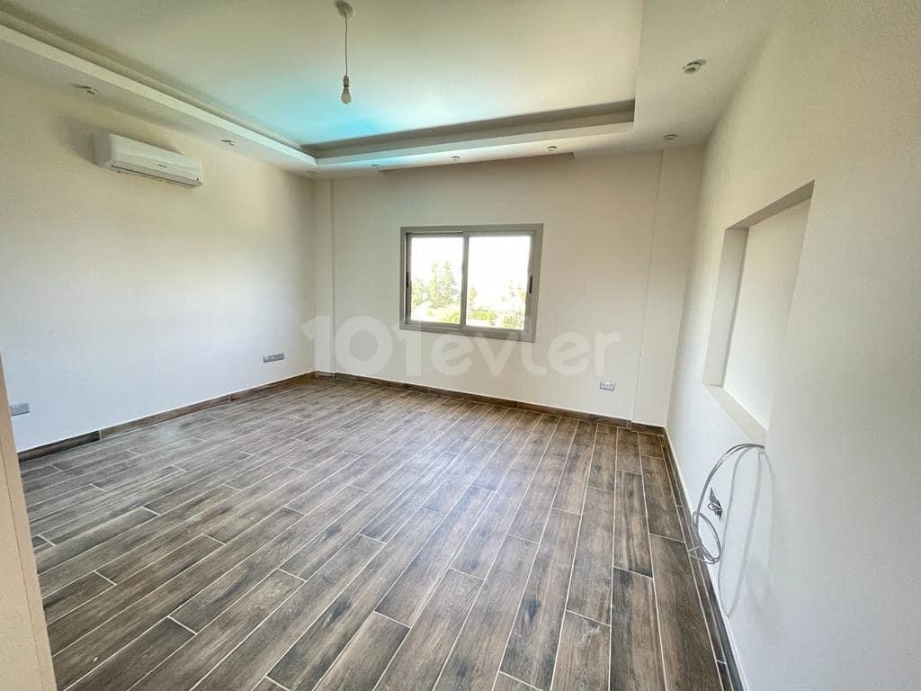 Girne Alsancak'ta Satılık 3+1 Villa