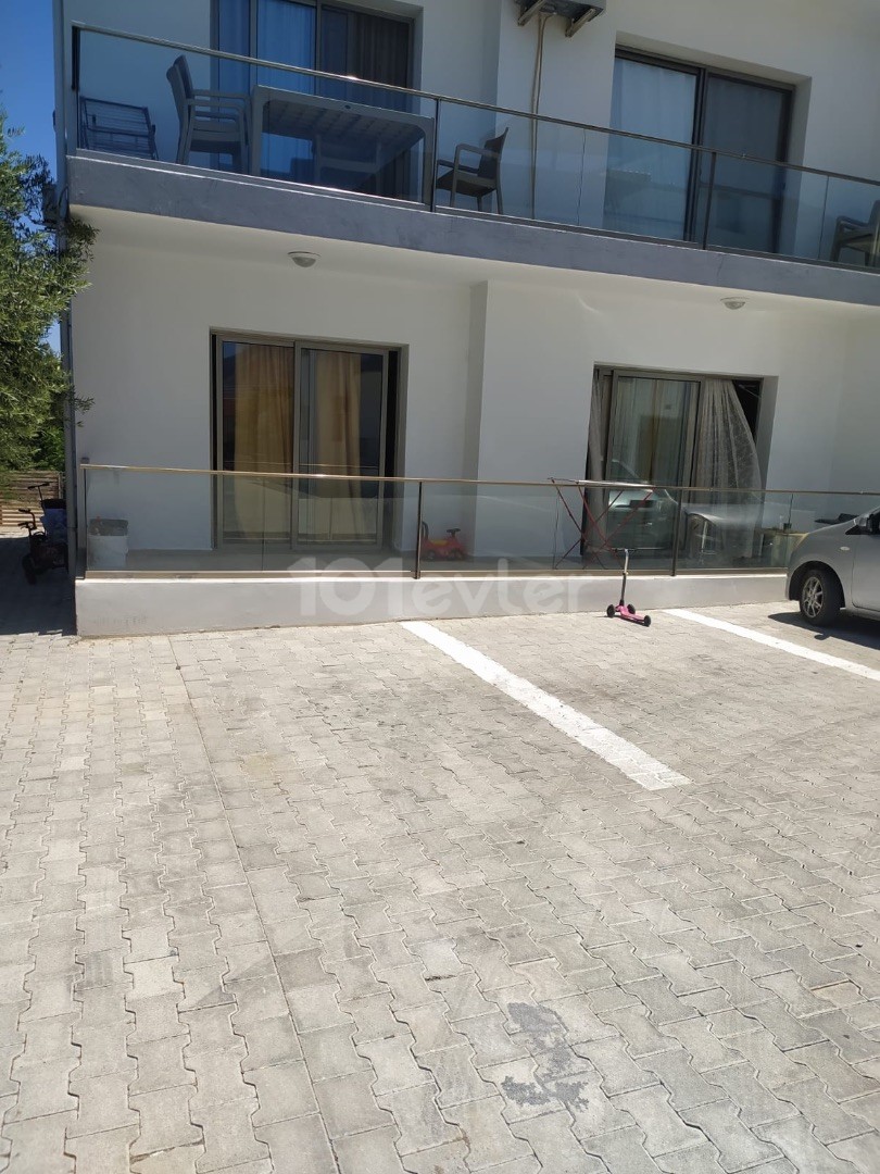 Girne Alsancak'ta Satılık 2+1 Zemin Kat Daire