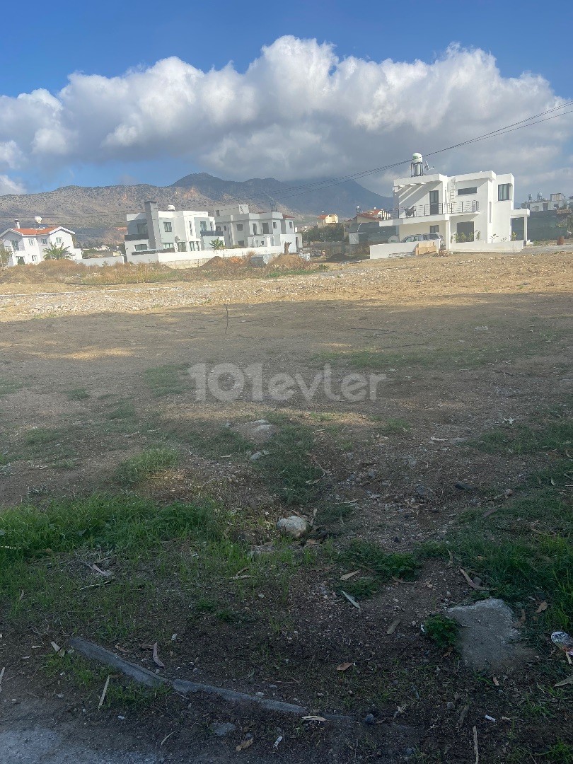 Turkish made land with commercial permit for sale in Kyrenia Bogaz region