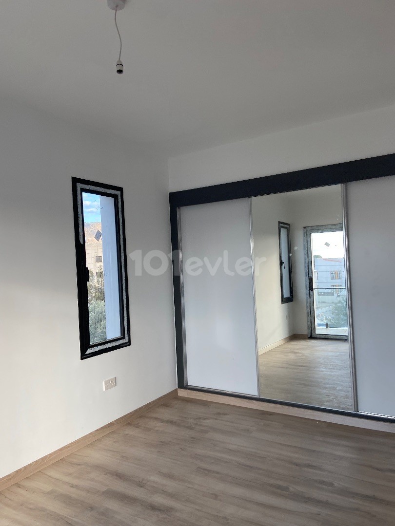 2+1 115m2 flats above a shop for sale in Bogaz