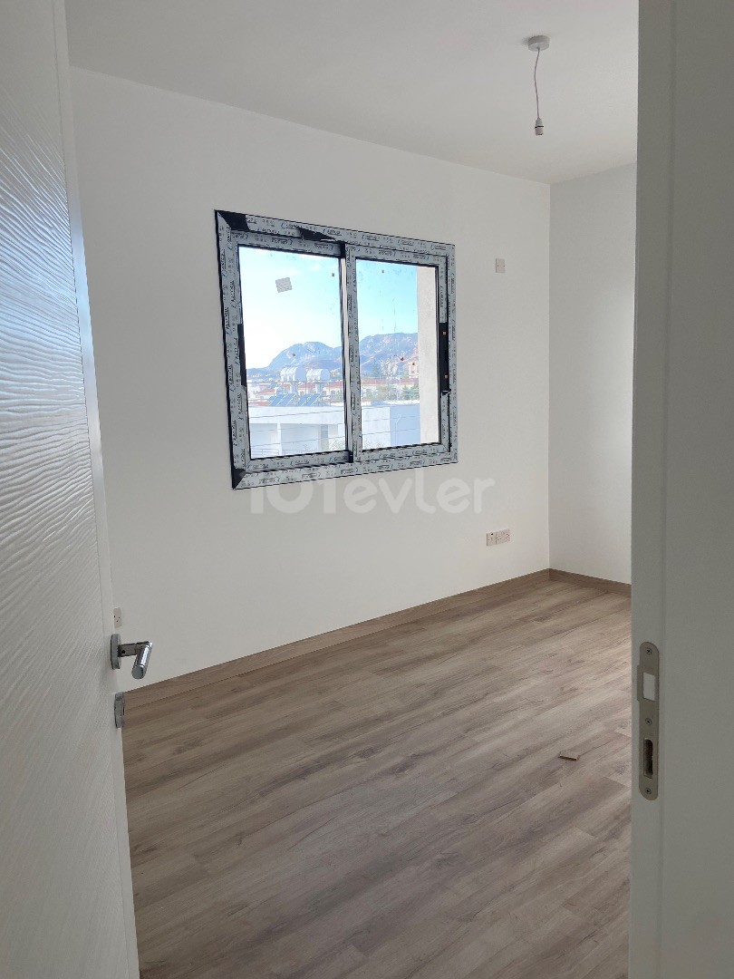 2+1 115m2 flats above a shop for sale in Bogaz