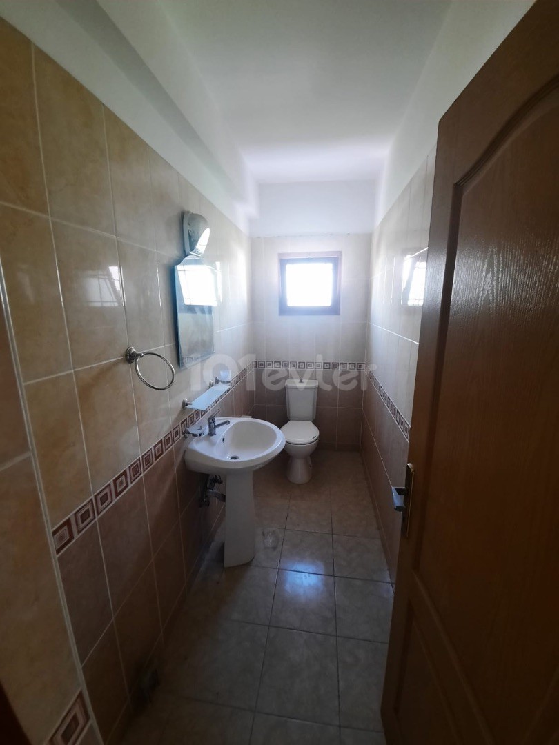 3+1 flat for sale in Nicosia Dumlupinar