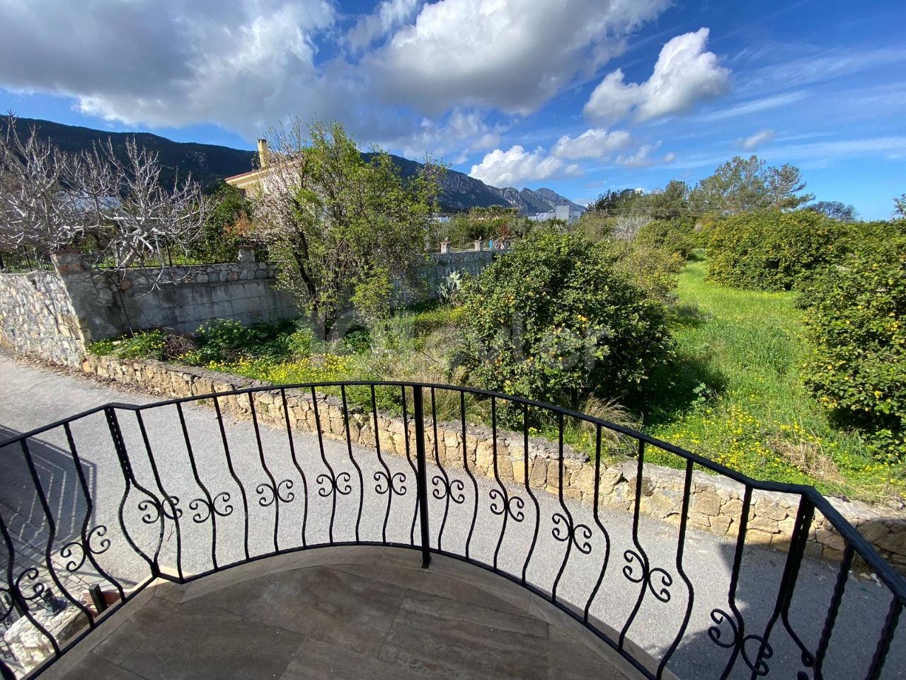 3+1 Villa mit Berg- und Meerblick in Kyrenia