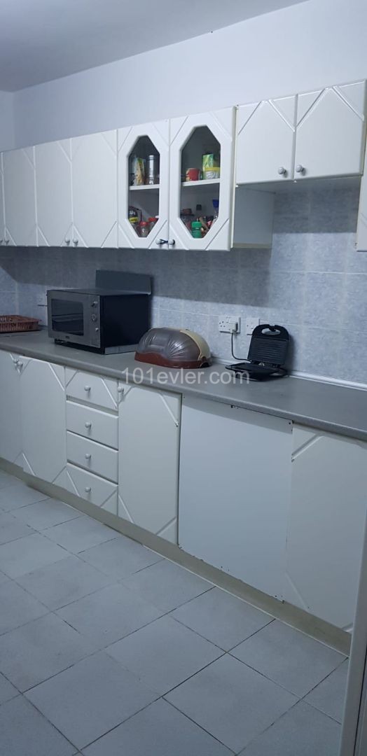 GİRNE MERKEZDE SATILIK 3+1 DAİRE