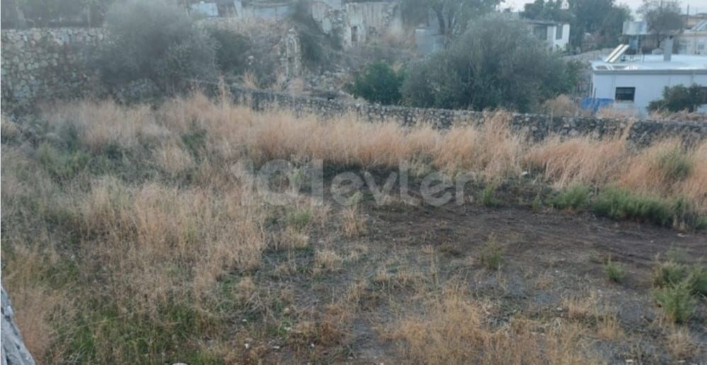 636 m2 GRUNDSTÜCK ZUM VERKAUF IM OSTEN DES BERGES IN GIRNE AGTIAKA 