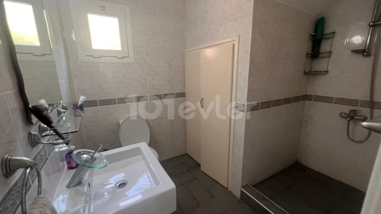 Lapta da Dağ ve Deniz Manzaralı Özel Havuzlu Kiralık Villa!!