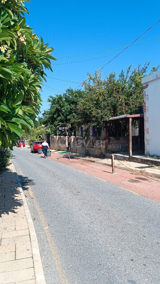 Girne Çarşı İçinde Ticari İzinli Satılık Mülk!