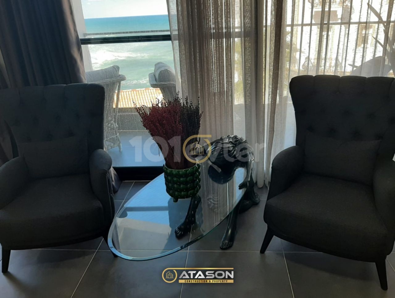 FULLY FURNISHED 1+1 LUXURY APARTMENT FOR DAILY RENT IN KYRENIA CENTER, SEAFRONT