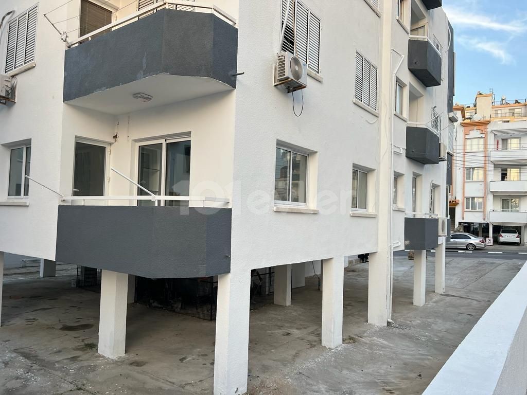 Very spacious 3+1 flat for sale in Kyrenia Center