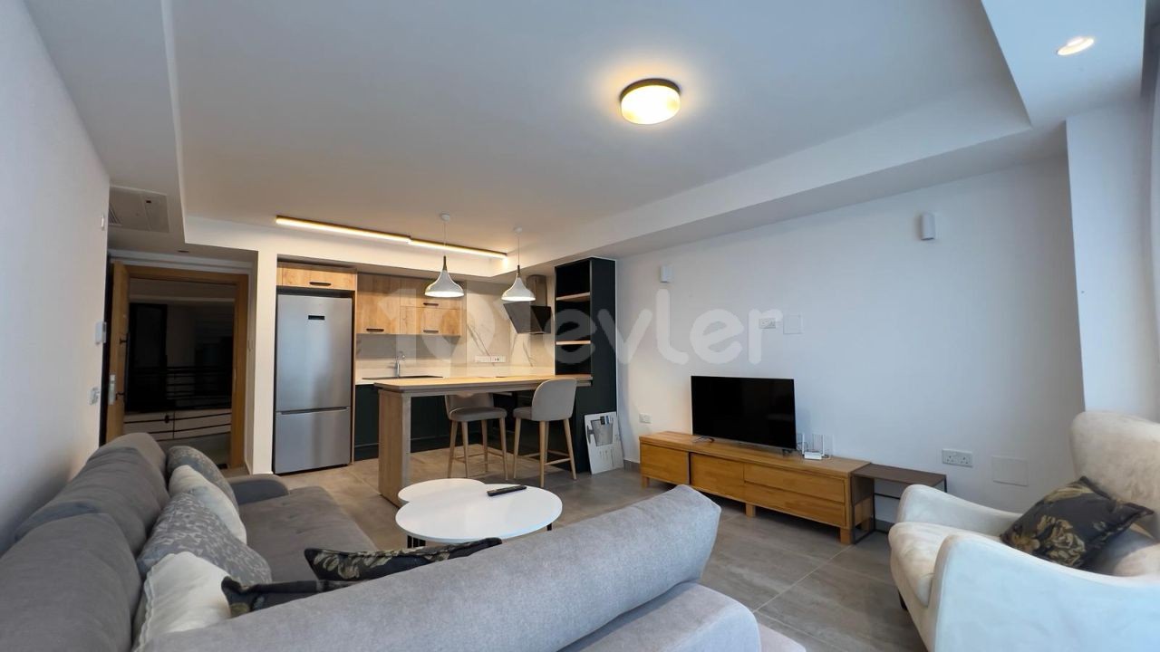 2+1 luxury flat for rent in Kyrenia center