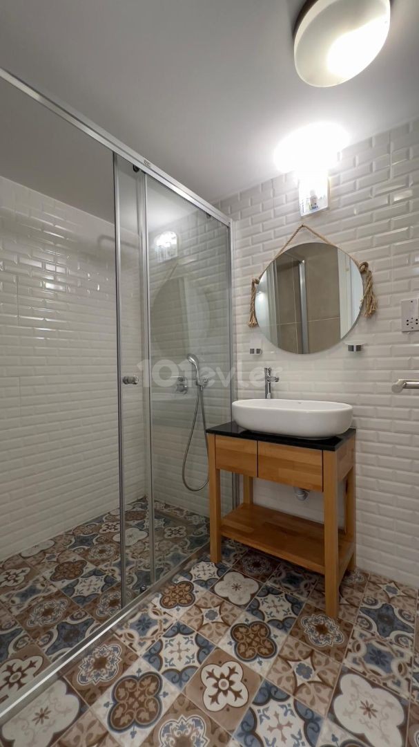 2+1 luxury flat for rent in Kyrenia center