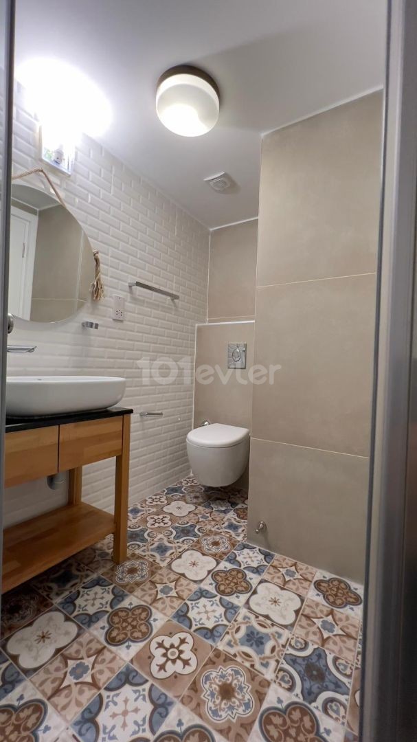 2+1 luxury flat for rent in Kyrenia center