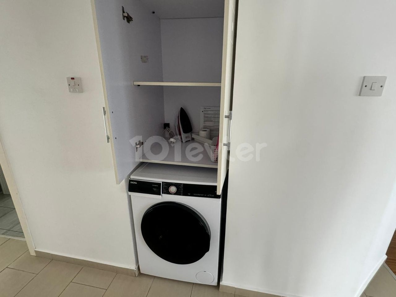 Girne Merkezde GUNLUK kiralık 3+1 ful eşyalı daire  