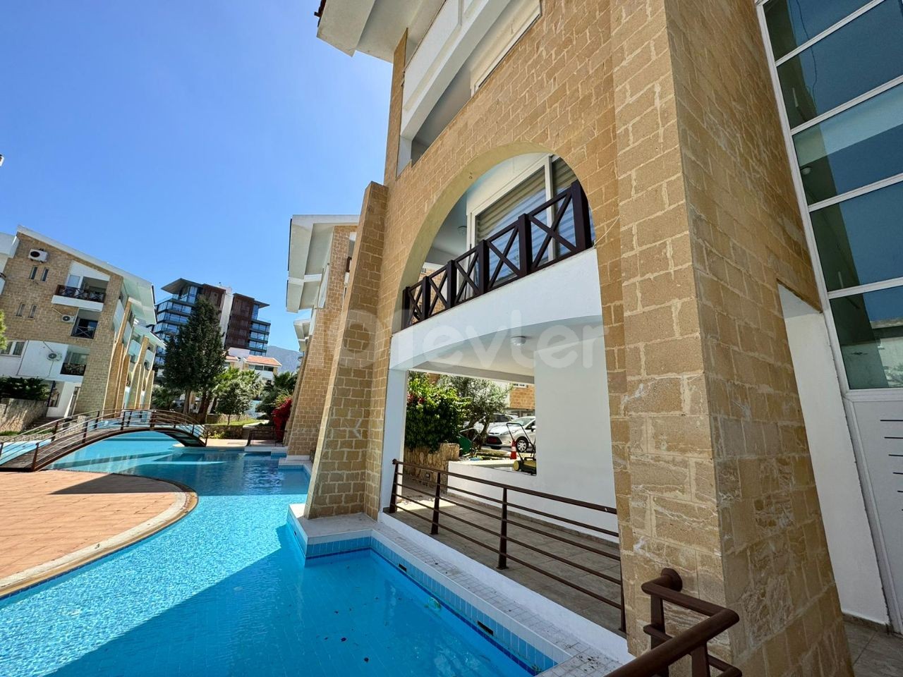 Fully furnished 1+1 flat for sale in the center of Kyrenia