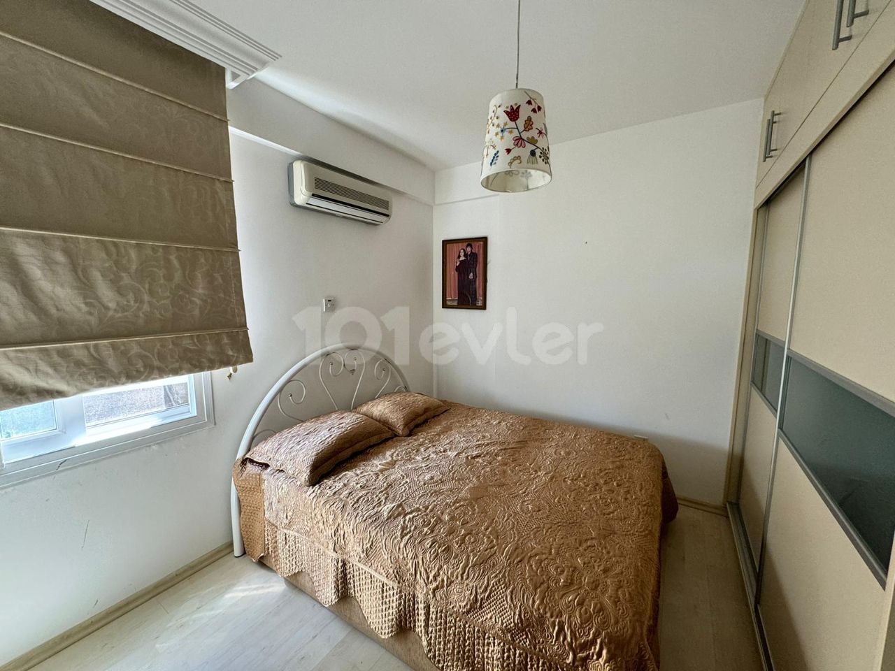 Fully furnished 1+1 flat for sale in the center of Kyrenia