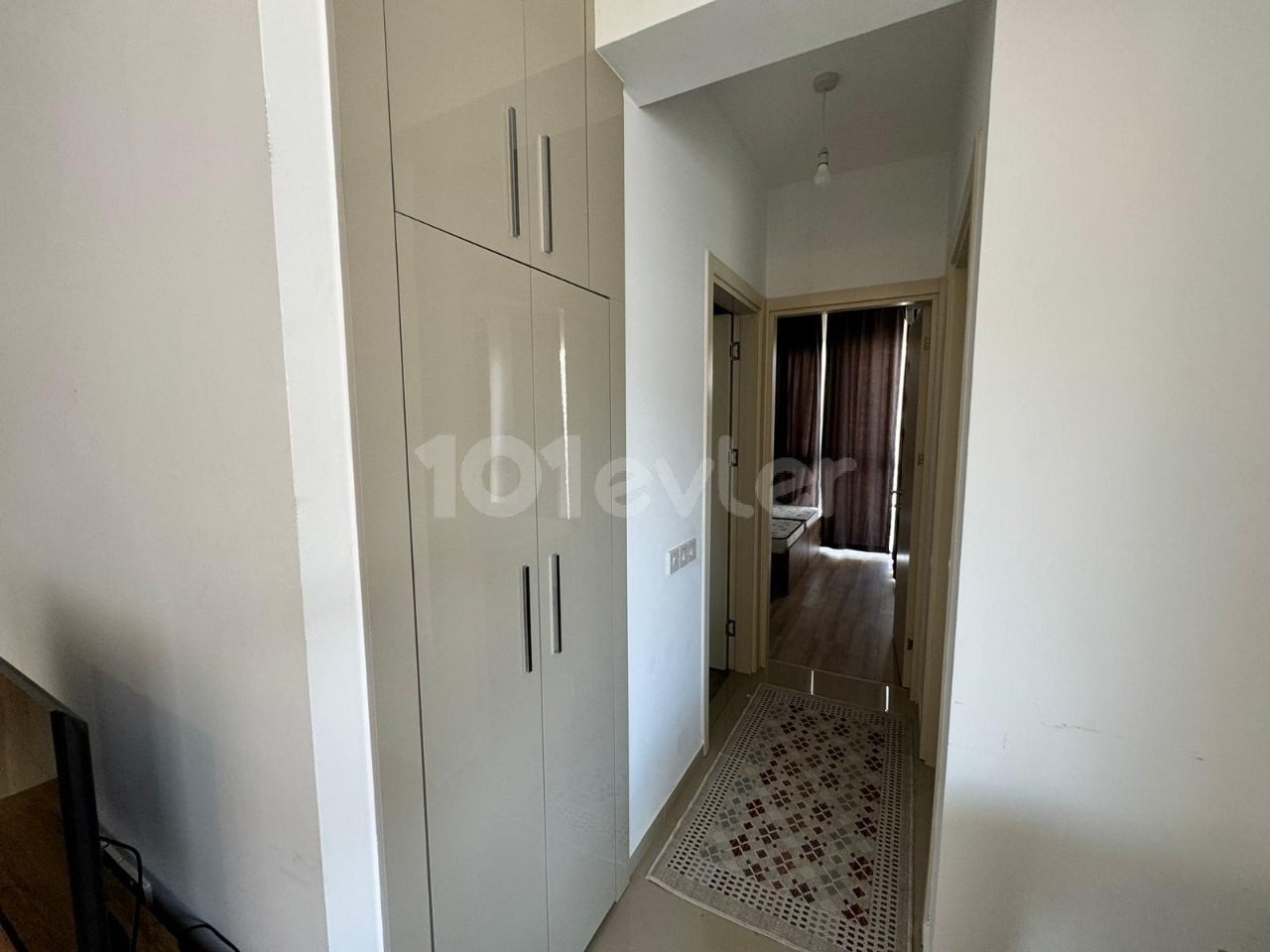 2+1 flat for rent in Kyrenia center