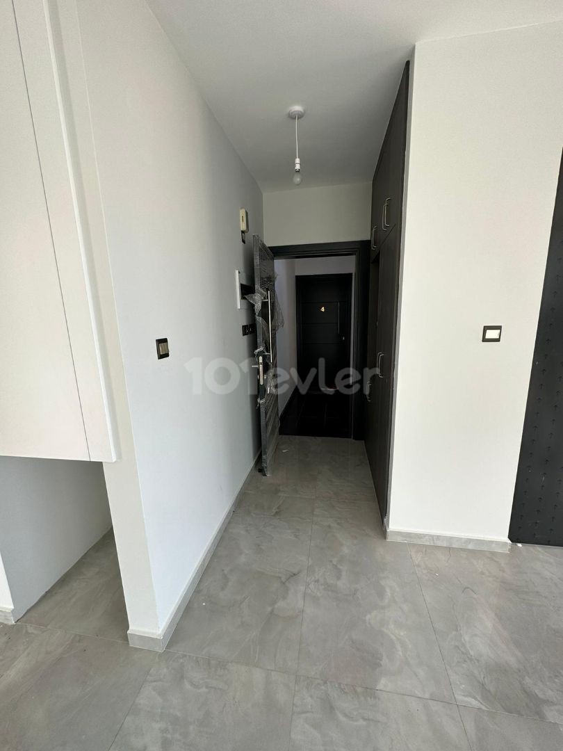 2+1 UNFURNISHED FLAT FOR RENT IN KYRENIA CENTER