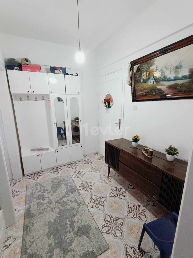 3+1 furnished flat for rent in Kyrenia center