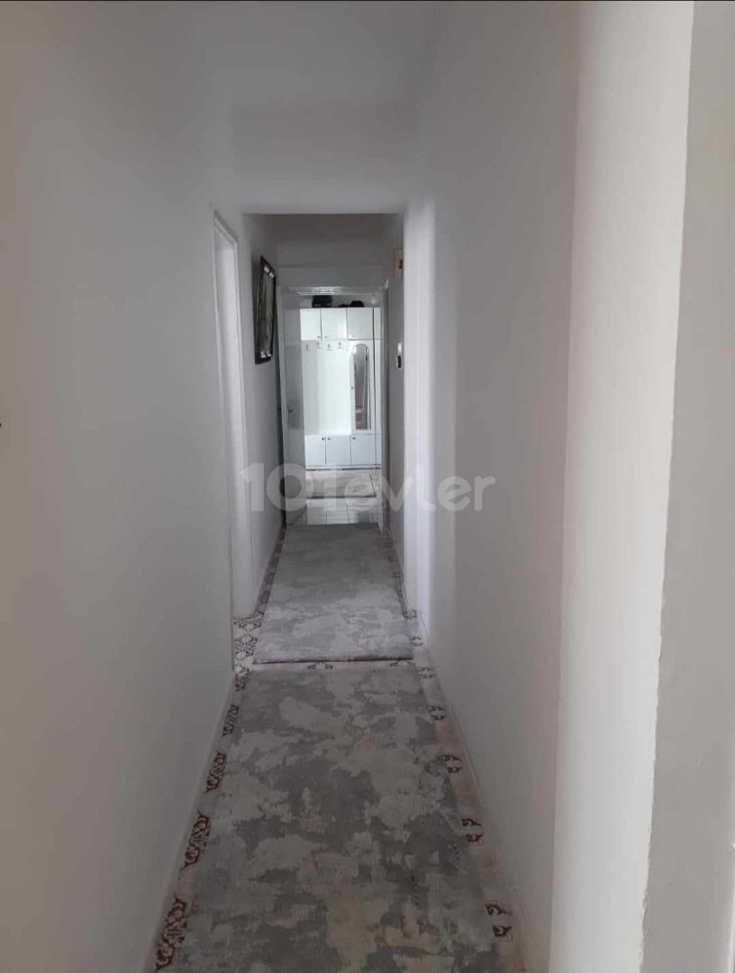 3+1 furnished flat for rent in Kyrenia center