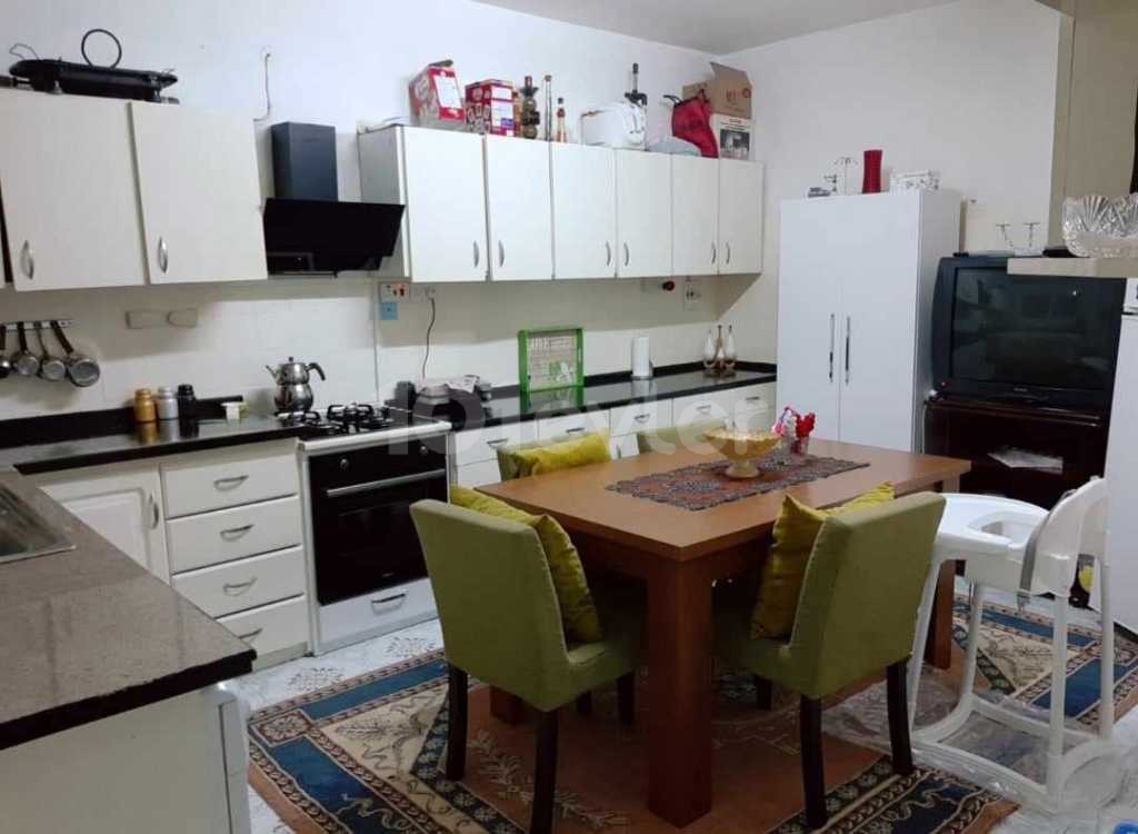 Kyrenia centre, 3+1 furnished flat for sale £126,000 / +905338202346