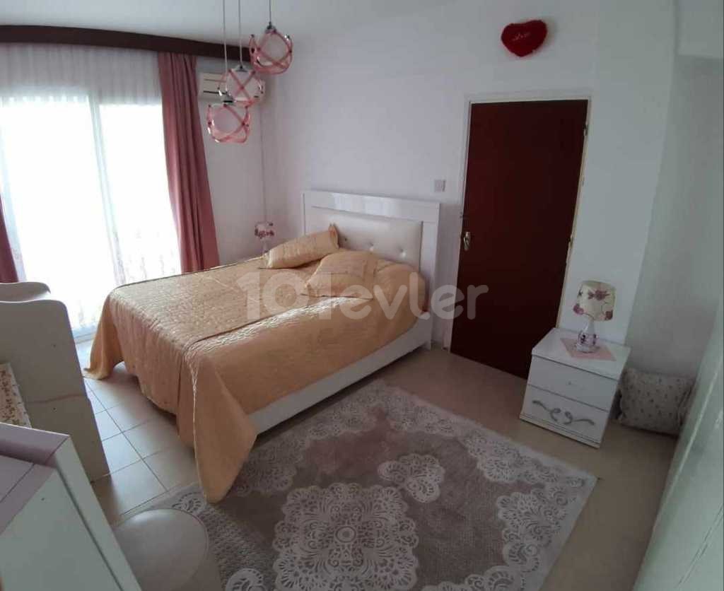 Girne merkez, Satılık 3+1 eşyalı daire 126.000£ / +905338202346