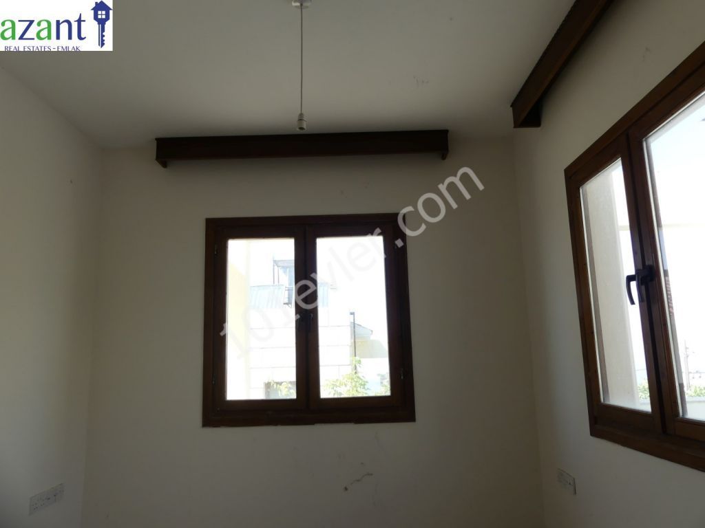 4 BEDROOM VILLA IN KARMI