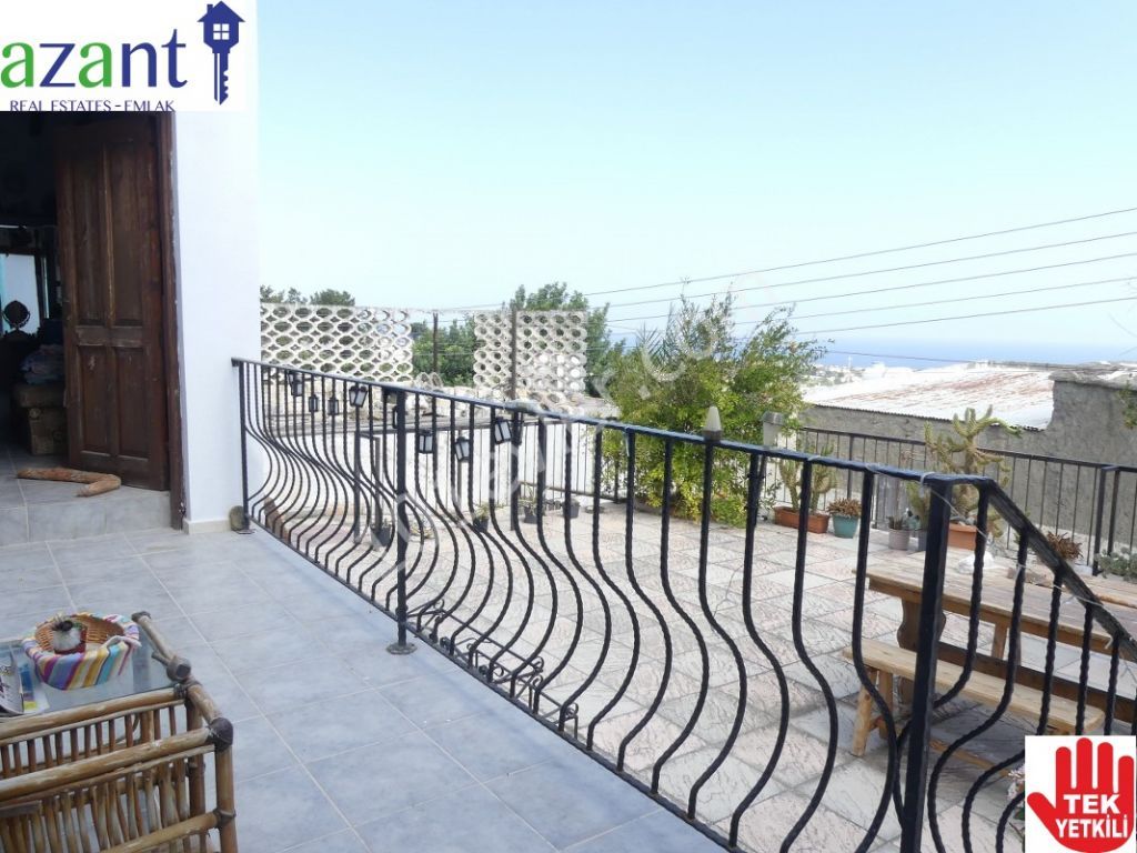 2 BEDROOM VILLAGE HOUSE IN KARSIYAKA