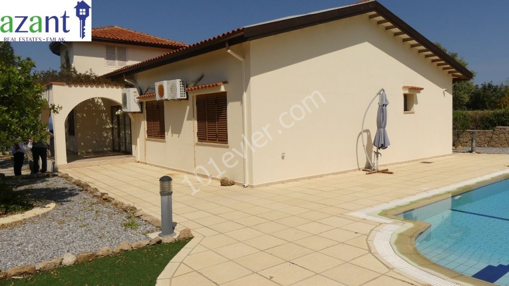 Stunning 3 bed Villa with Pool in Kayalar