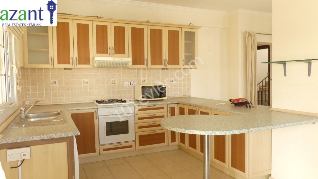 CENTRAL KYRENIA, LARGE, 3 BEDROOM PENTHOUSE, FOR SALE.