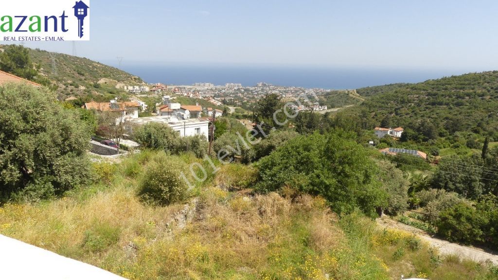 GERÄUMIGE WOHNUNG MIT HERRLICHEM BLICK IN ALSANCAK ** 