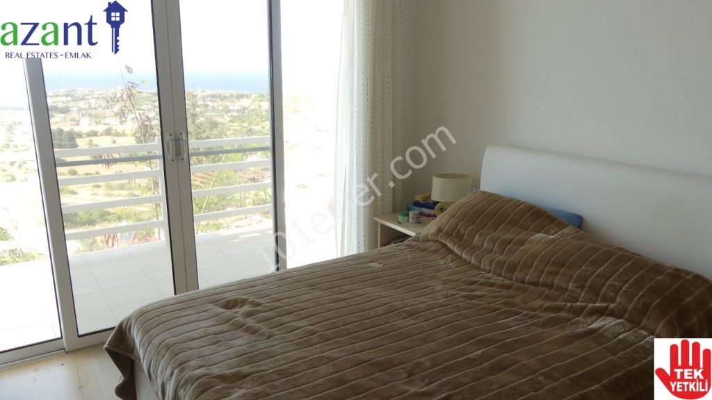 DUPLE LLOGARA APARTMENT MIT EINER GROßARTIGEN LAGE IN KARSIYAKA ** 