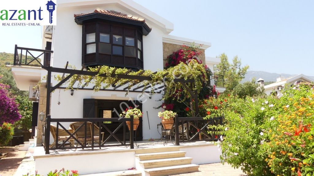 STUNNING 5 BED VILLA WITH POOL