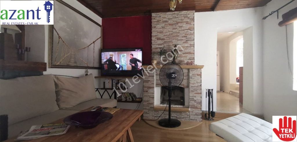 2 Bedroom Village House in Edremit