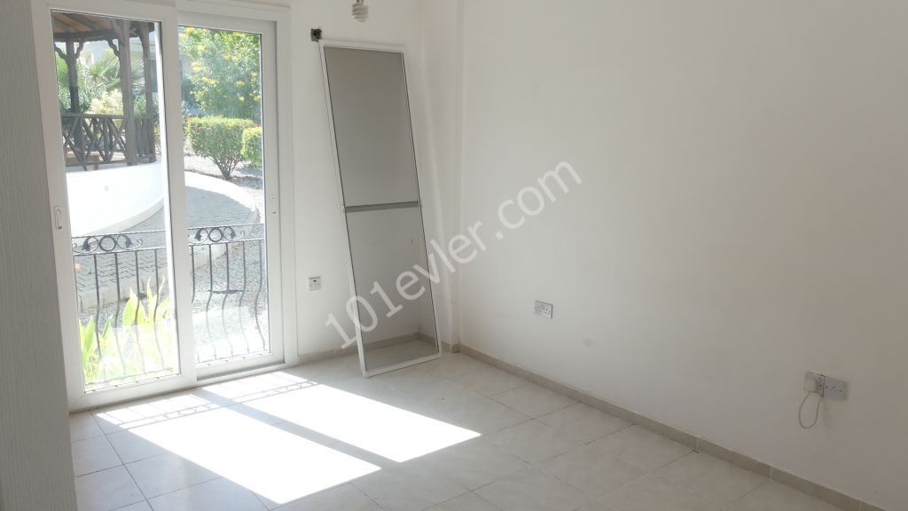 3 Yatak Odalı Daire Aylık Kiralık Daire - Girne, Alsancak,