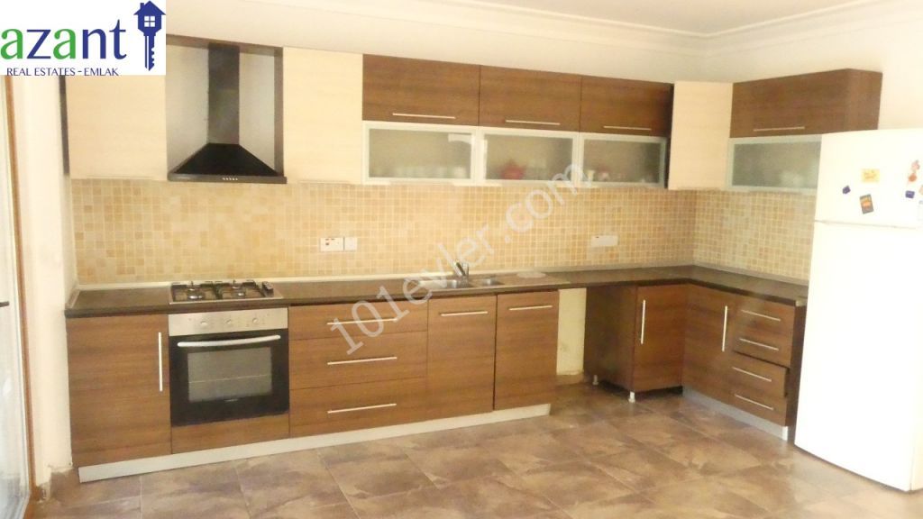 Girne Alsancak'ta 3+1 Kiralık Villa