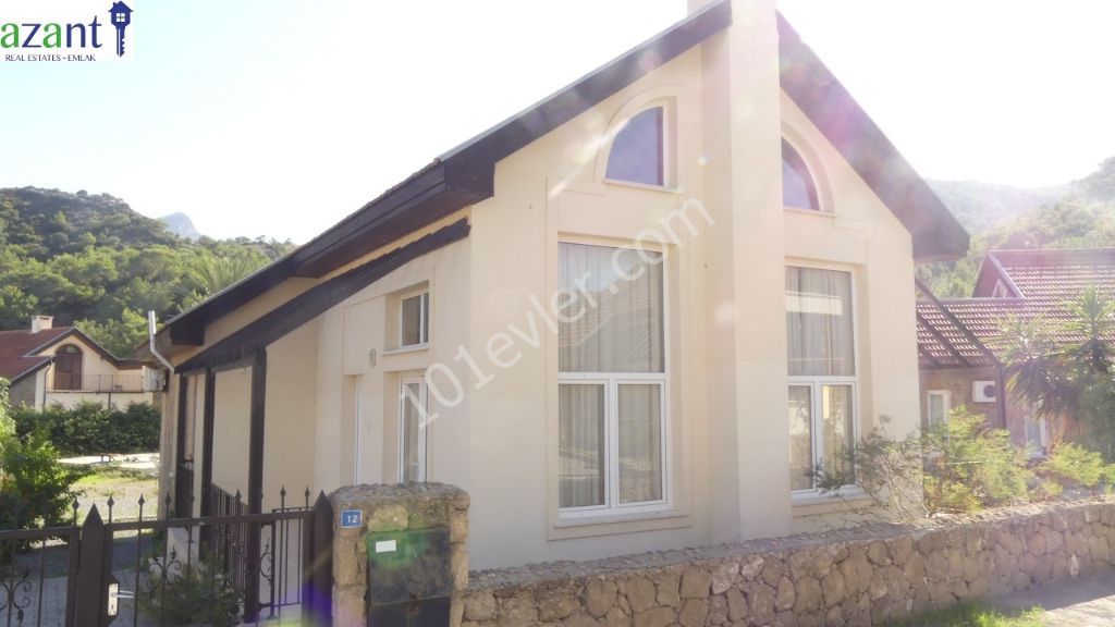 FOR RENT, 3 BEDROOM VILLA, IN A QUITE AREA OF KARSIYAKA.