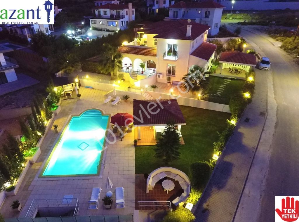 STUNNING VILLA WITH POOL IN EDREMIT