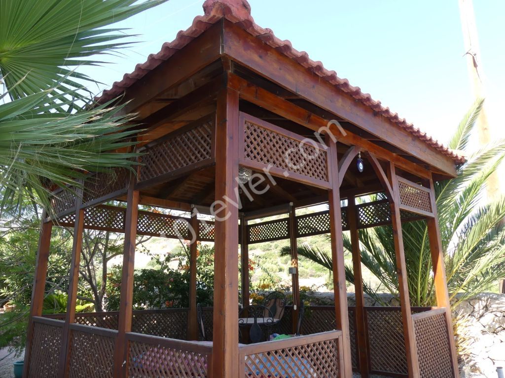  LUXURY 3 BEDROOM VILLA WITH PRIVATE POOL IN ALSANCAK