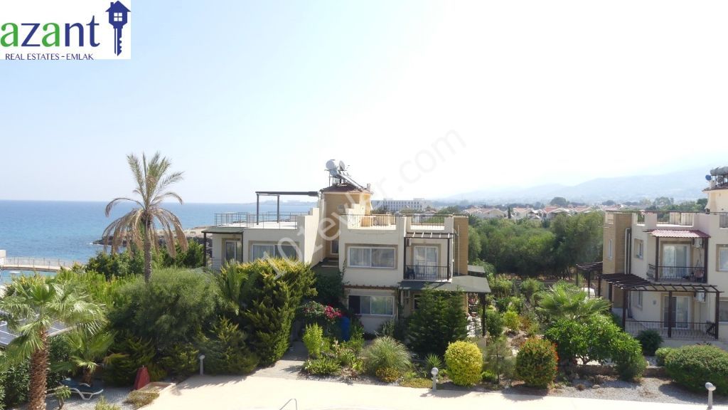 APARTMENT WITH A PRIVATE ROOF TERRACE AND COMMUNAL POOL ON A POPULAR SITE IN LAPTA.